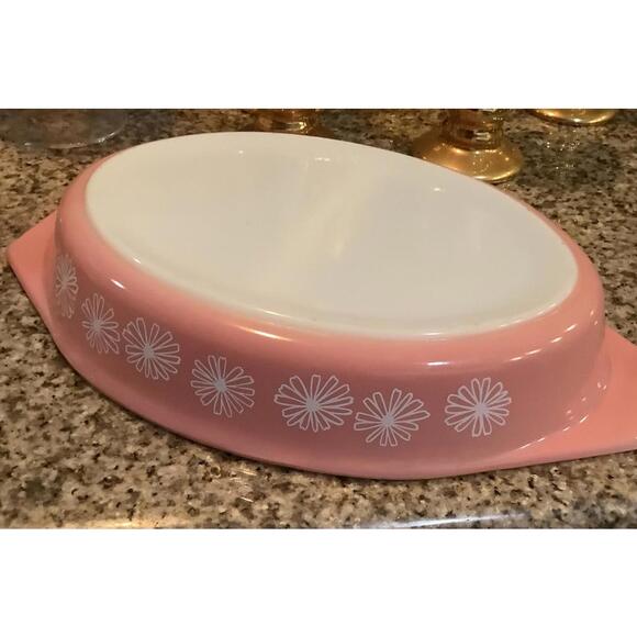Vintage Pyrex Pink Daisy Divided Casserole Dish - Picture 2 of 9
